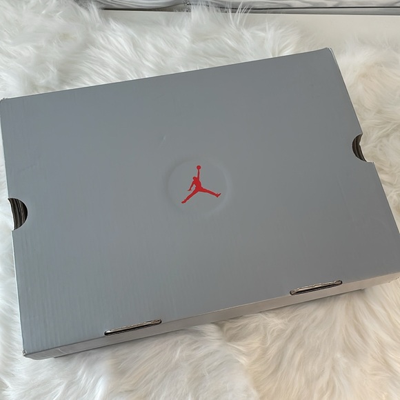 Air Jordan 13 Retro - Picture 12 of 12